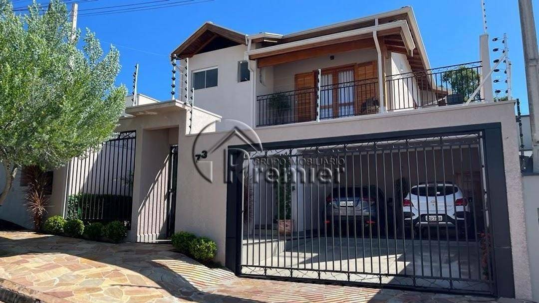 Casa à venda com 3 quartos, 264m² - Foto 2