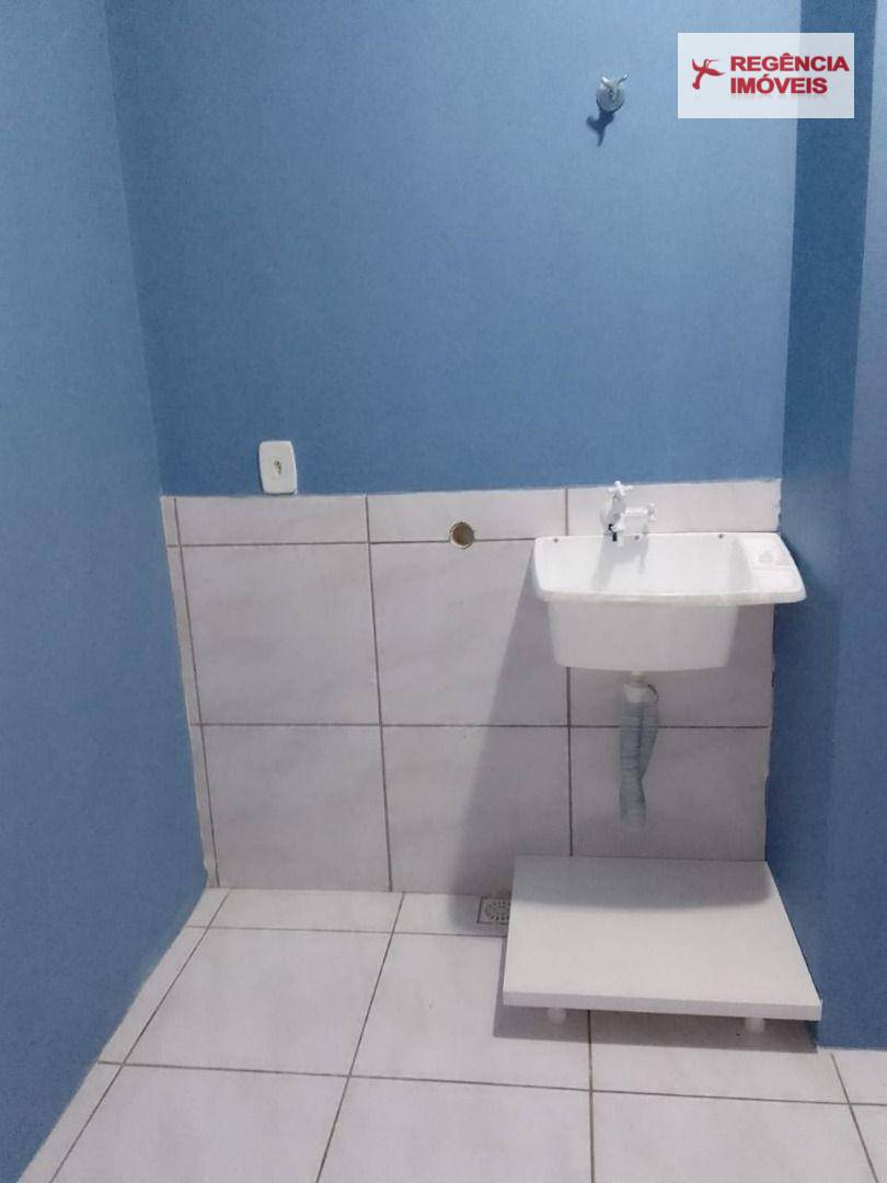 Casa para alugar com 2 quartos, 85m² - Foto 12