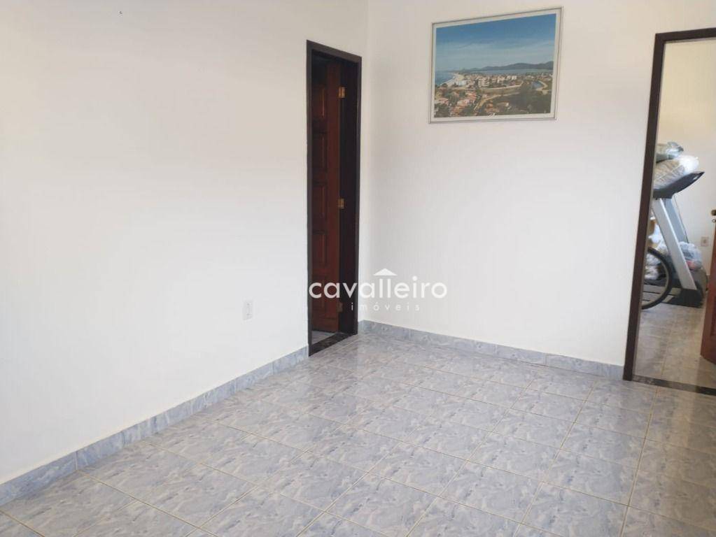 Casa à venda com 4 quartos, 338m² - Foto 16