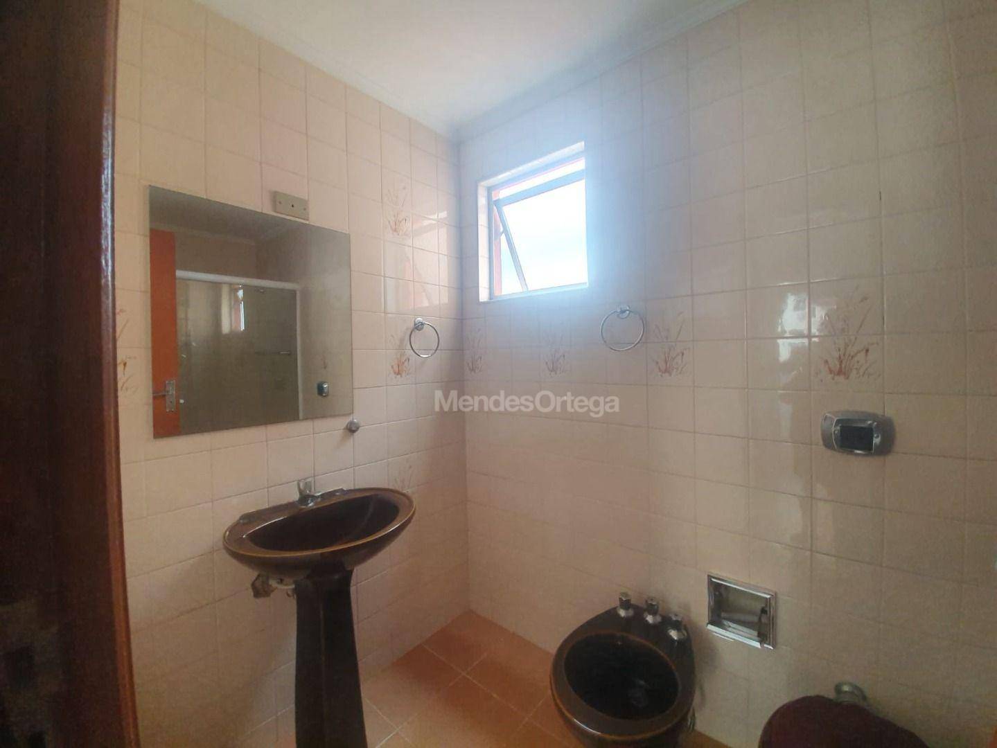 Apartamento para alugar com 3 quartos, 130m² - Foto 26