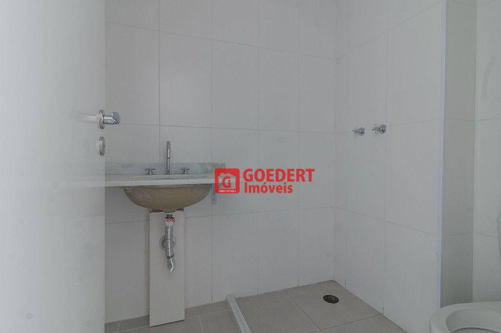 Apartamento à venda com 2 quartos, 69m² - Foto 5