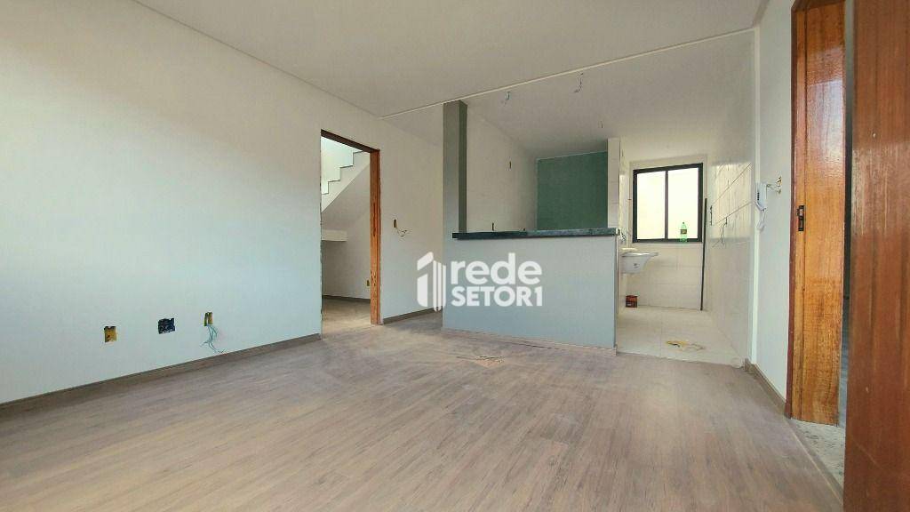 Cobertura à venda com 3 quartos, 130m² - Foto 3