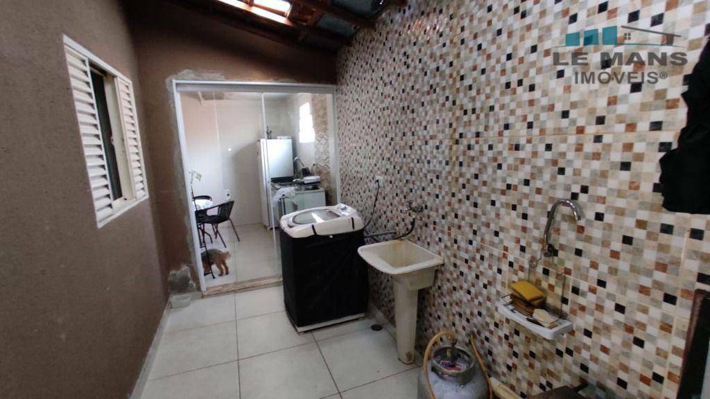 Casa à venda com 2 quartos, 85m² - Foto 14