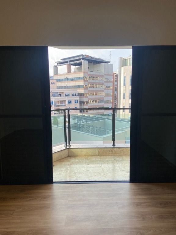 Apartamento para alugar com 5 quartos, 240m² - Foto 17