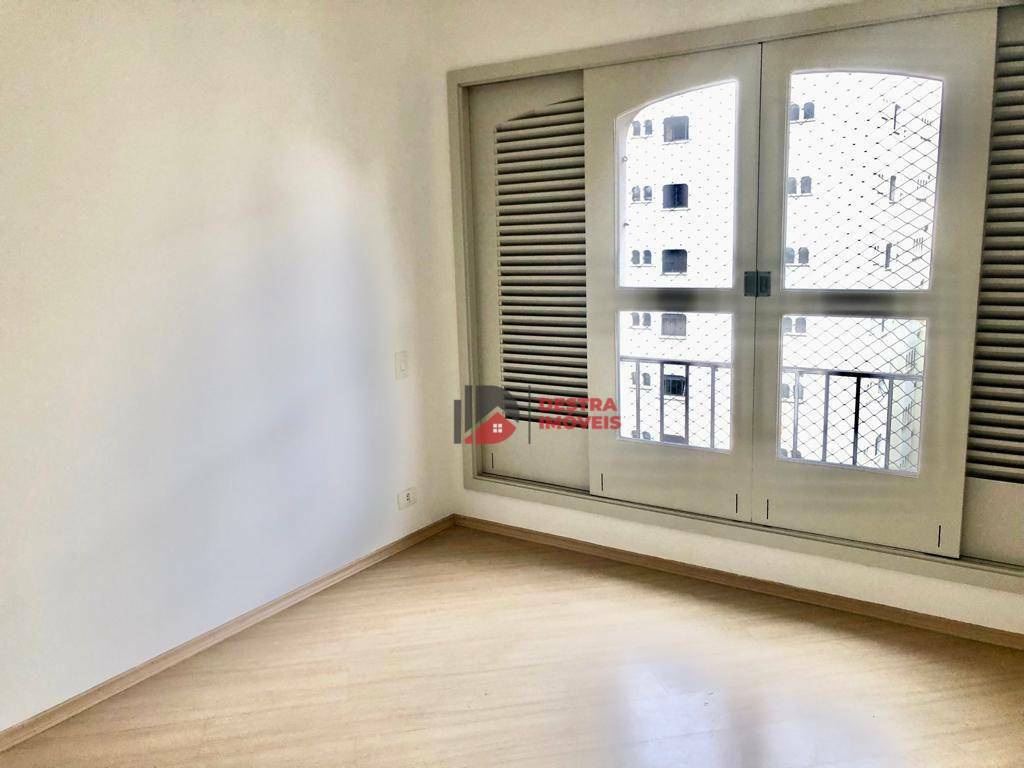 Apartamento à venda com 3 quartos, 141m² - Foto 30