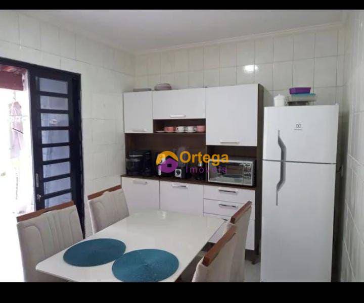 Sobrado à venda com 2 quartos, 158m² - Foto 3