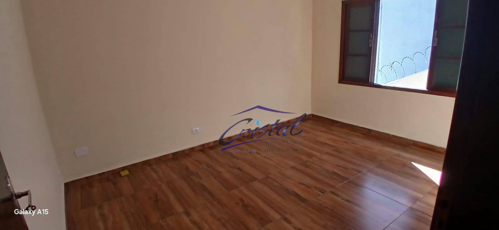 Casa para alugar com 4 quartos, 250m² - Foto 9