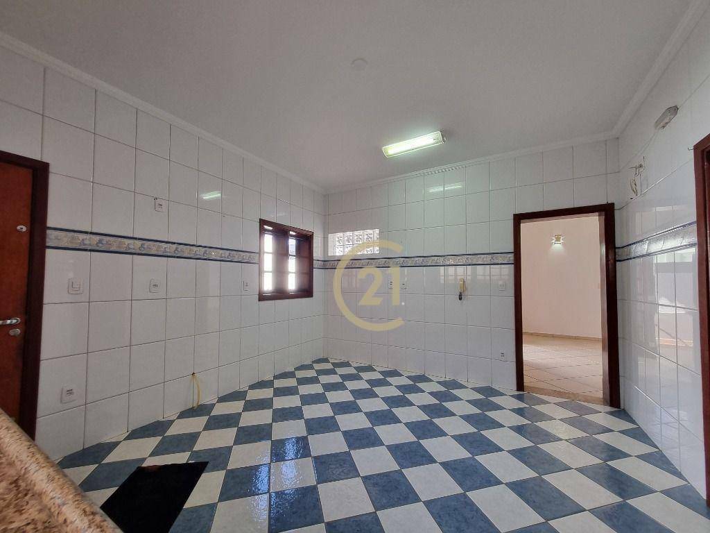 Casa à venda e aluguel com 3 quartos, 286m² - Foto 37