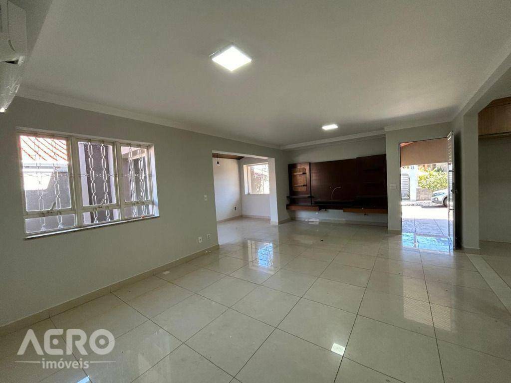 Casa de Condomínio à venda com 3 quartos, 200m² - Foto 4