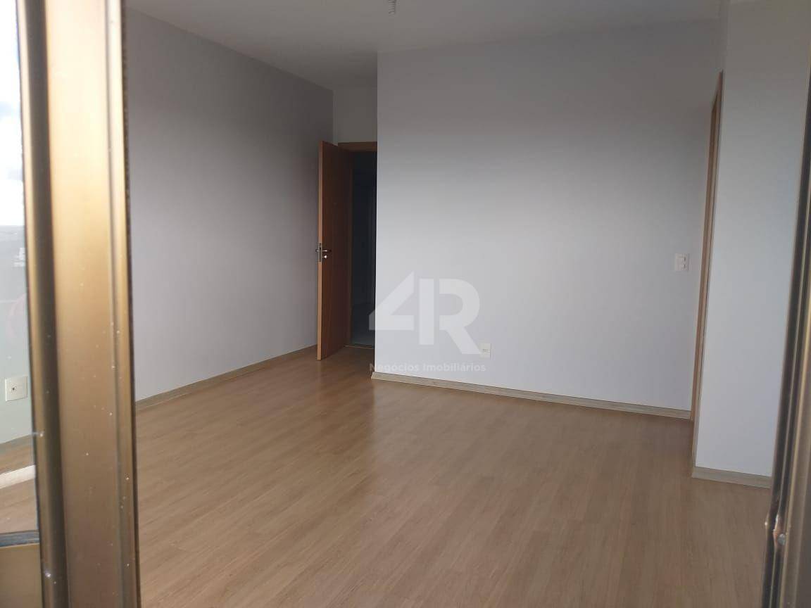 Apartamento à venda com 3 quartos, 100m² - Foto 2