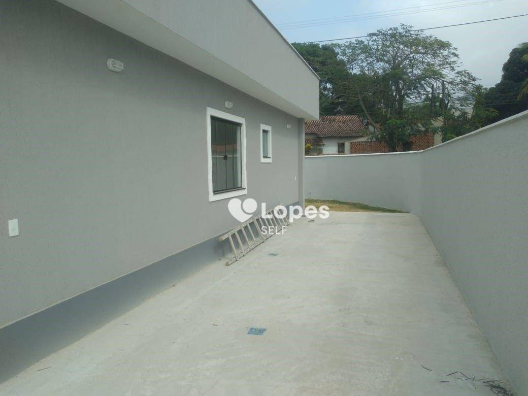 Casa à venda com 3 quartos, 81m² - Foto 12