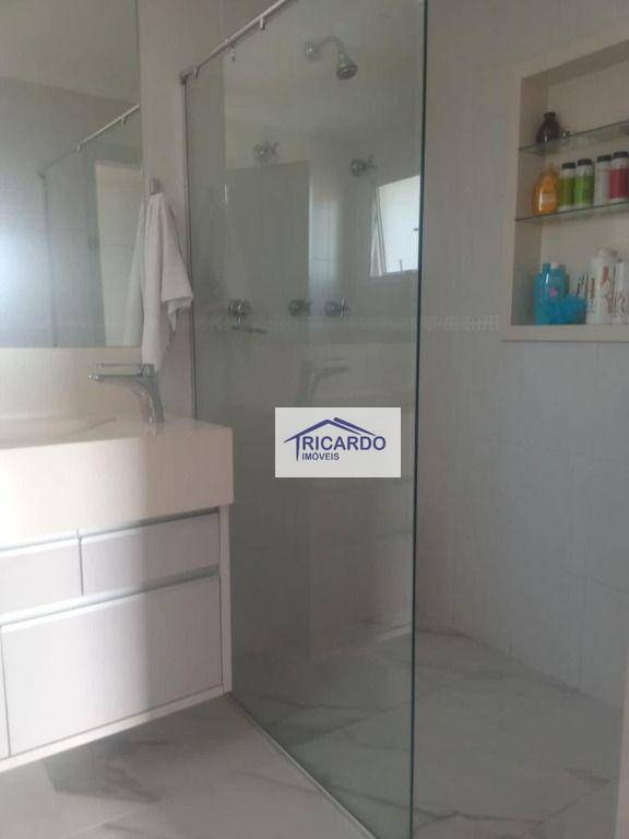 Apartamento à venda com 3 quartos, 136m² - Foto 22