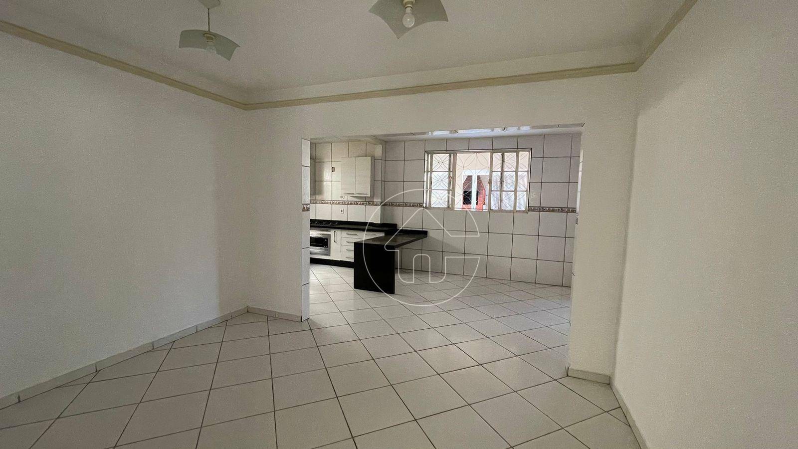 Casa à venda com 4 quartos, 200m² - Foto 14