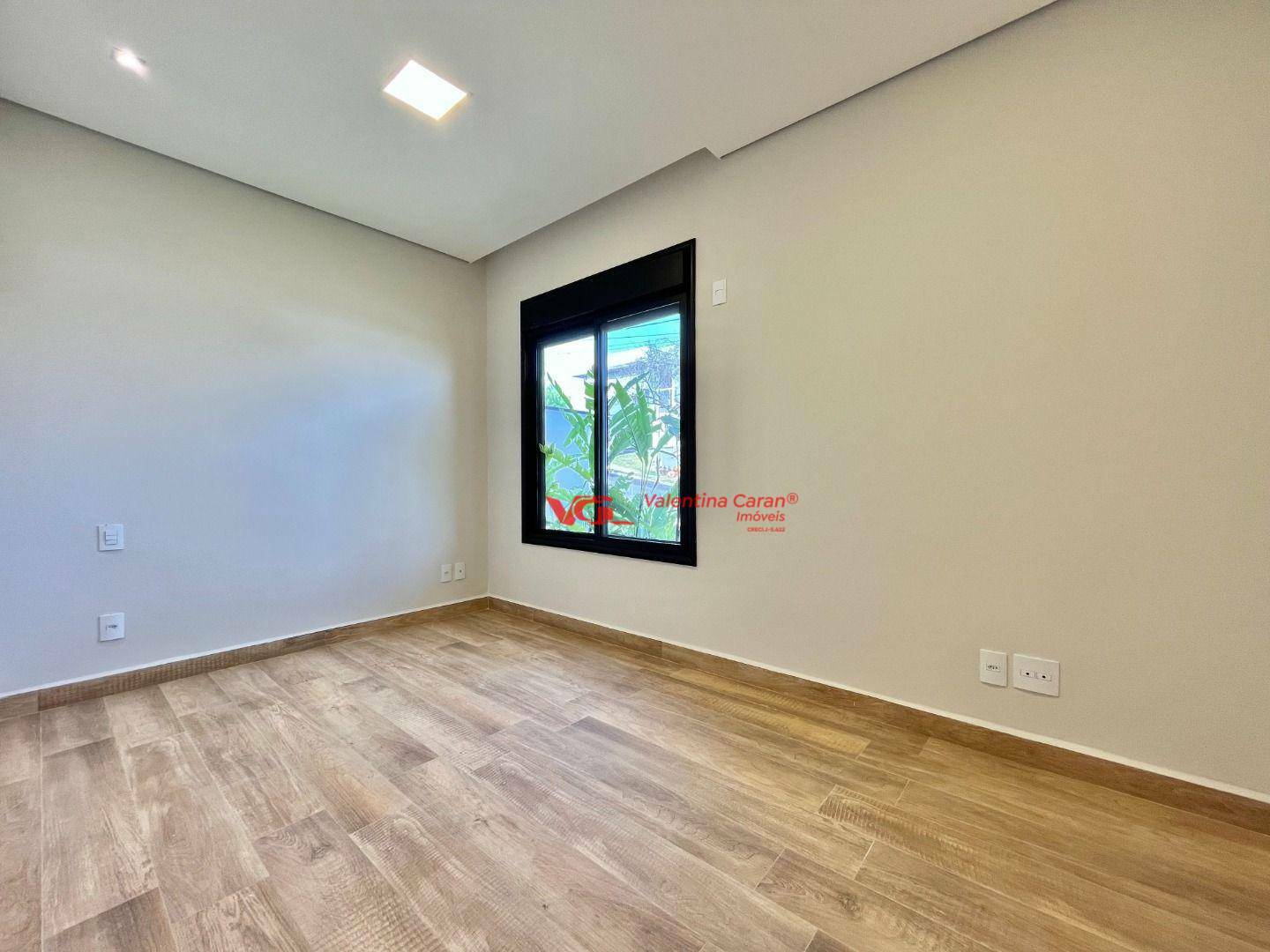 Casa de Condomínio à venda com 4 quartos, 315m² - Foto 17