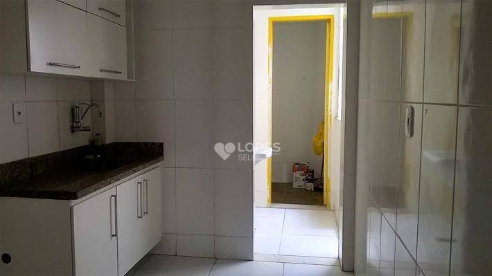 Apartamento à venda com 2 quartos, 65m² - Foto 8