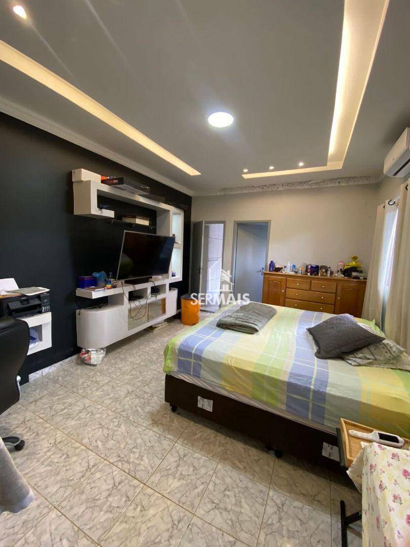 Casa à venda com 4 quartos, 250m² - Foto 8