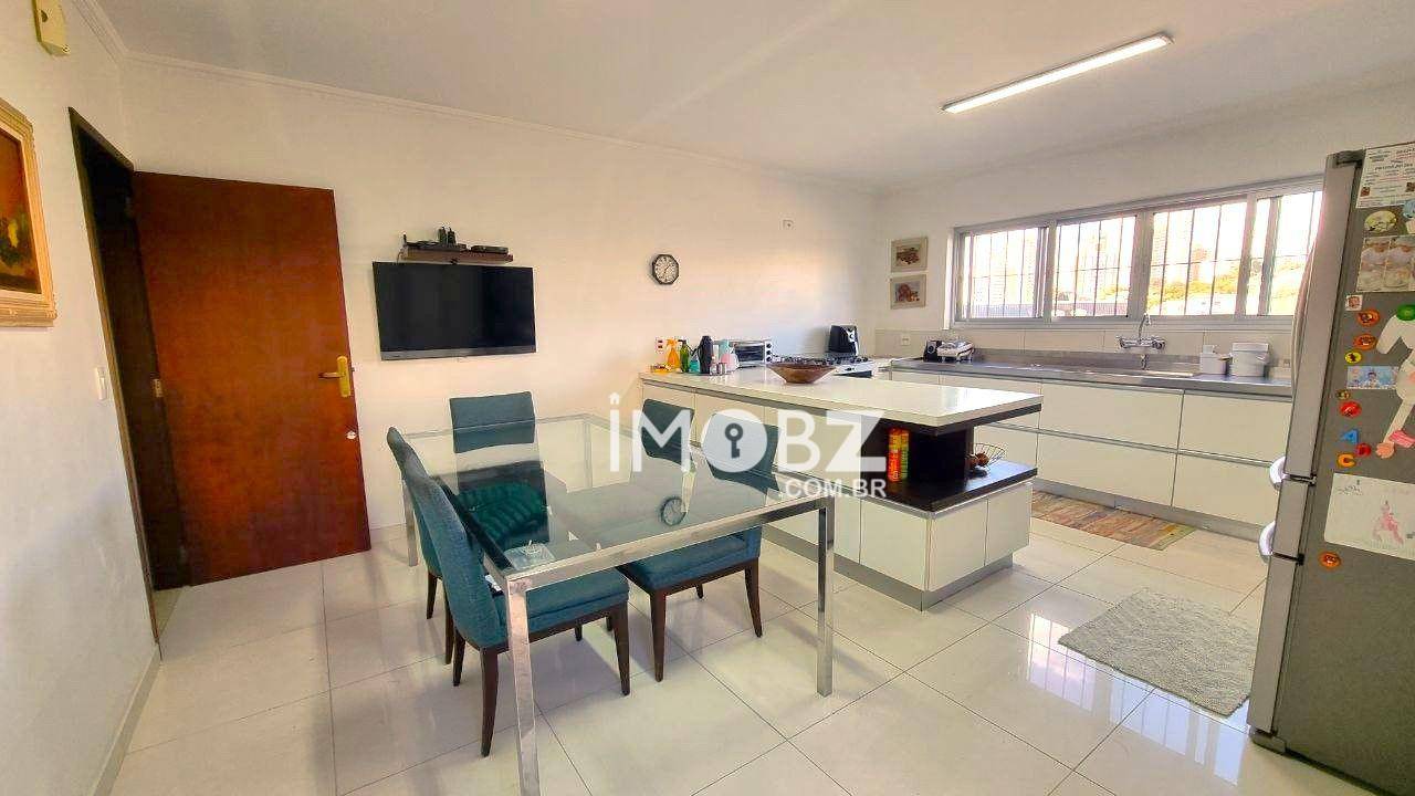 Casa à venda com 3 quartos, 272m² - Foto 9