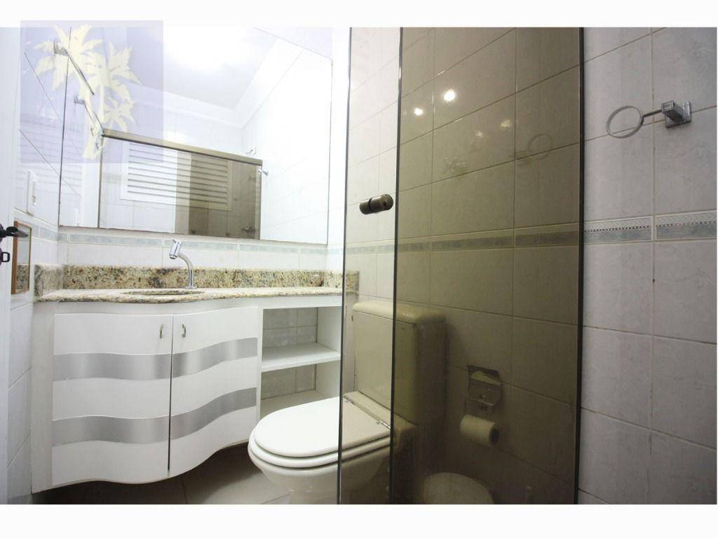 Apartamento para alugar com 3 quartos, 70m² - Foto 8