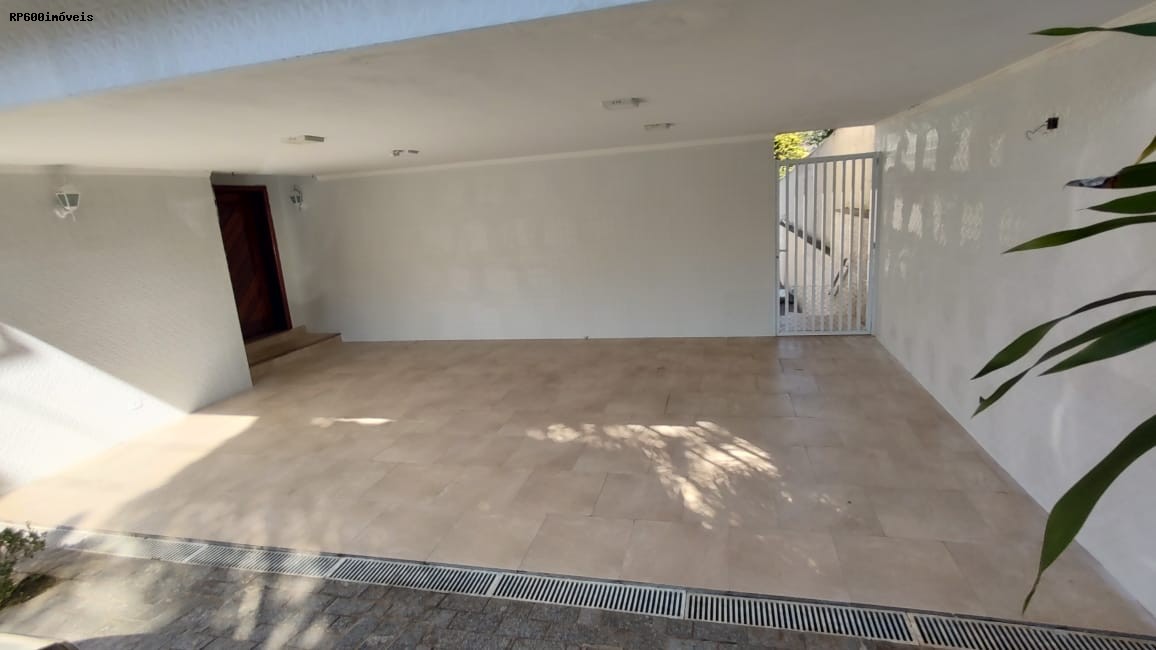 Casa para alugar com 4 quartos, 560m² - Foto 8