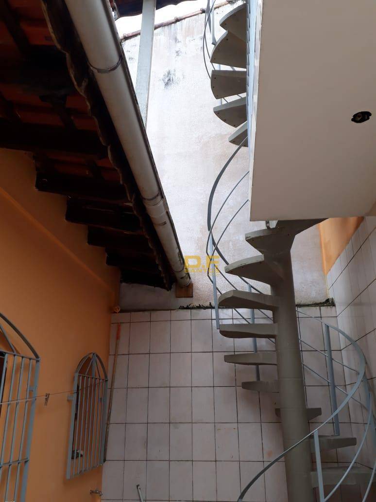 Sobrado à venda com 2 quartos, 168m² - Foto 14