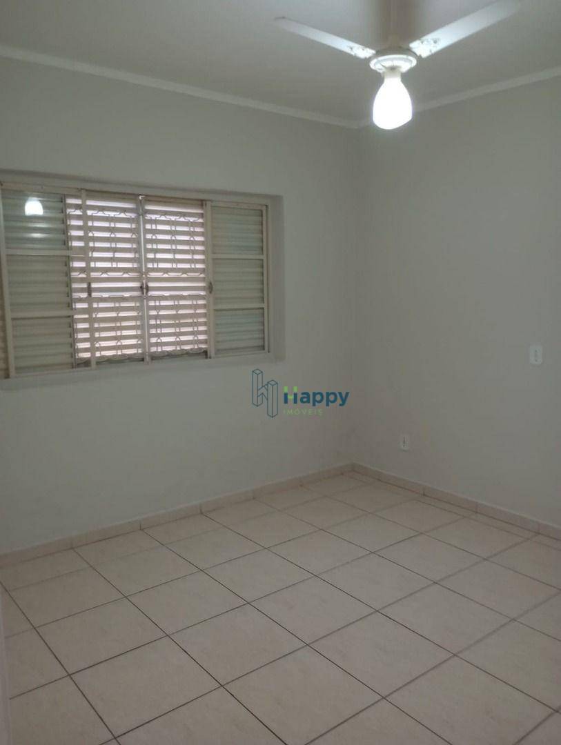 Casa para alugar com 4 quartos, 180m² - Foto 8