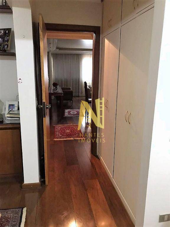 Apartamento à venda com 3 quartos, 226m² - Foto 23