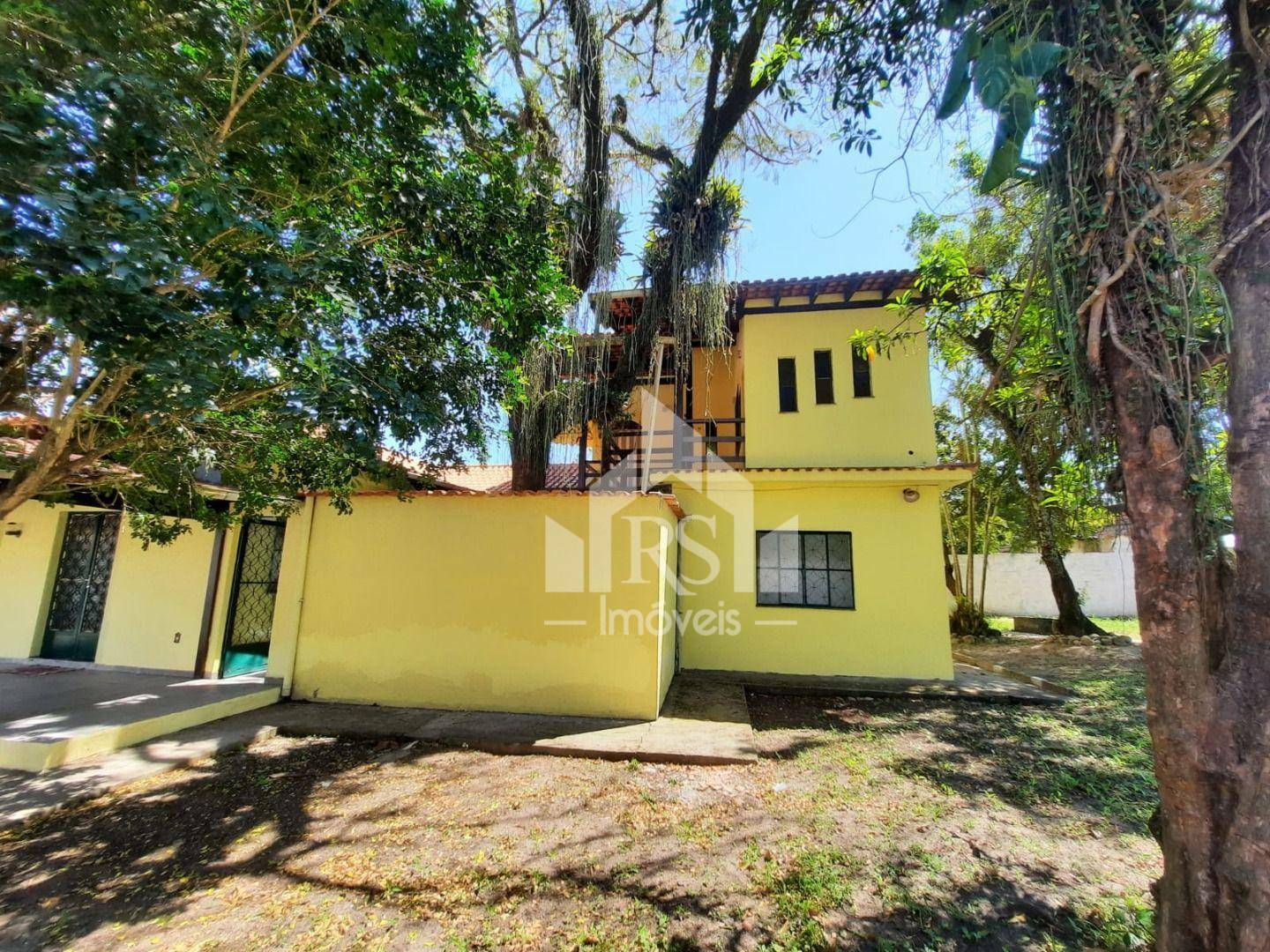 Casa, 4 quartos, 205 m² - Foto 1