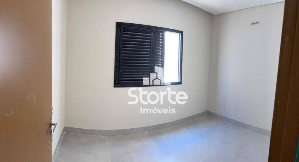 Casa à venda com 3 quartos, 180m² - Foto 8