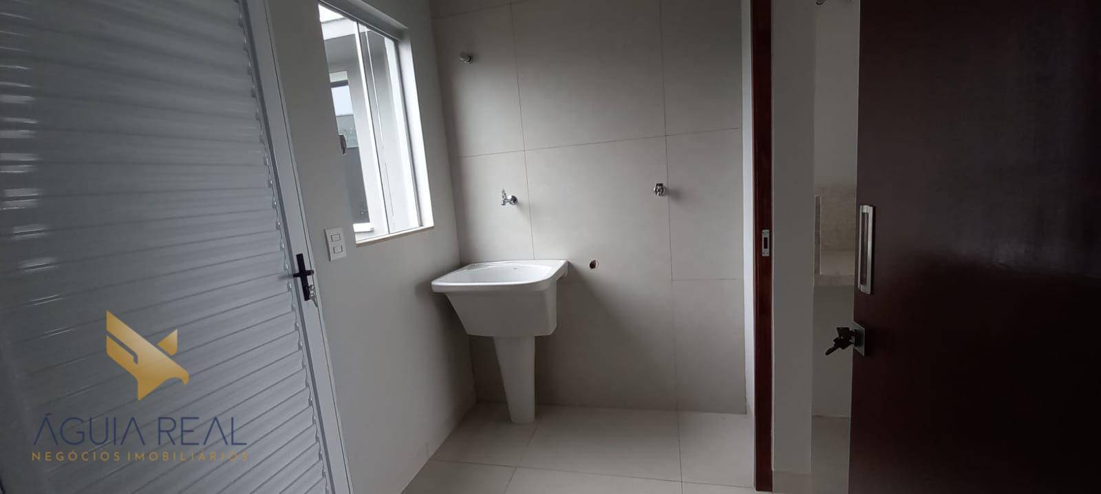 Casa à venda com 3 quartos, 113m² - Foto 16