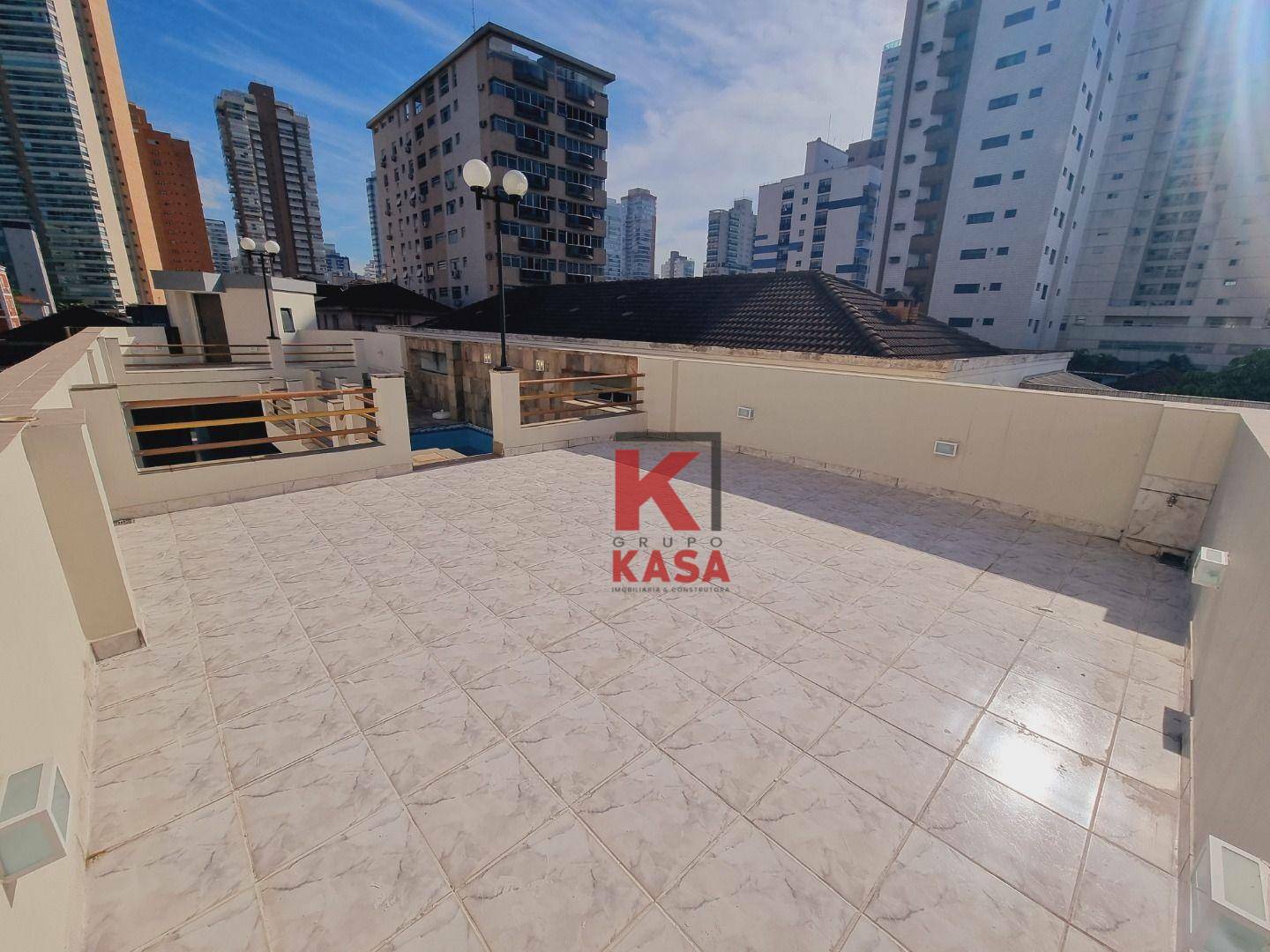 Casa à venda e aluguel com 3 quartos, 339m² - Foto 7