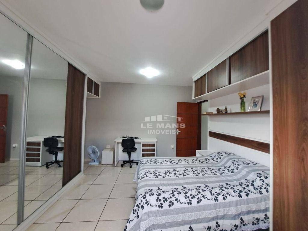 Casa à venda com 2 quartos, 120m² - Foto 13