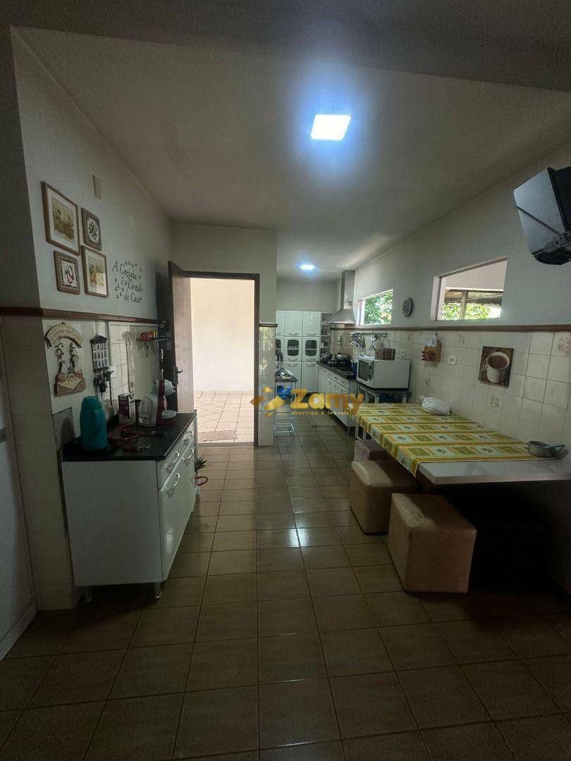 Sobrado à venda com 3 quartos, 186m² - Foto 14