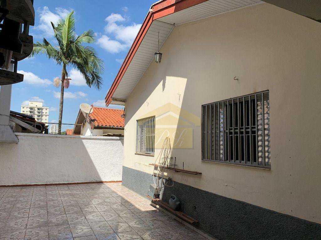 Casa à venda com 5 quartos, 236m² - Foto 20