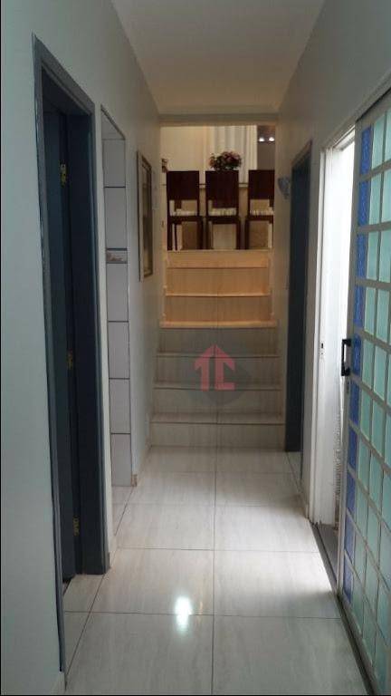 Casa à venda com 5 quartos, 169m² - Foto 4