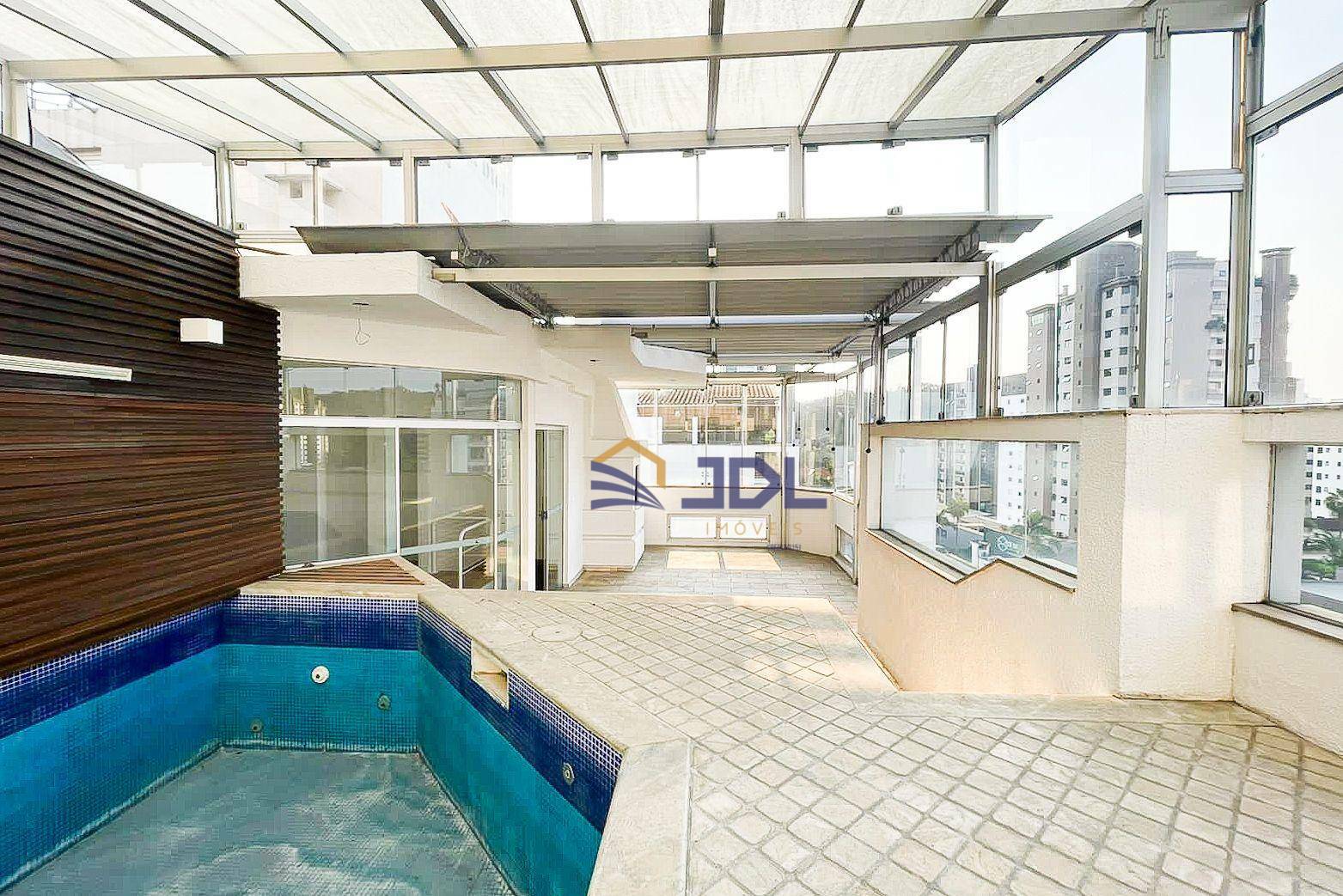 Cobertura à venda com 3 quartos, 223m² - Foto 1