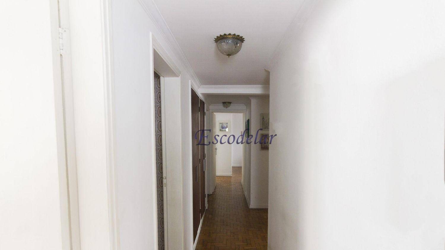 Apartamento à venda com 3 quartos, 183m² - Foto 4