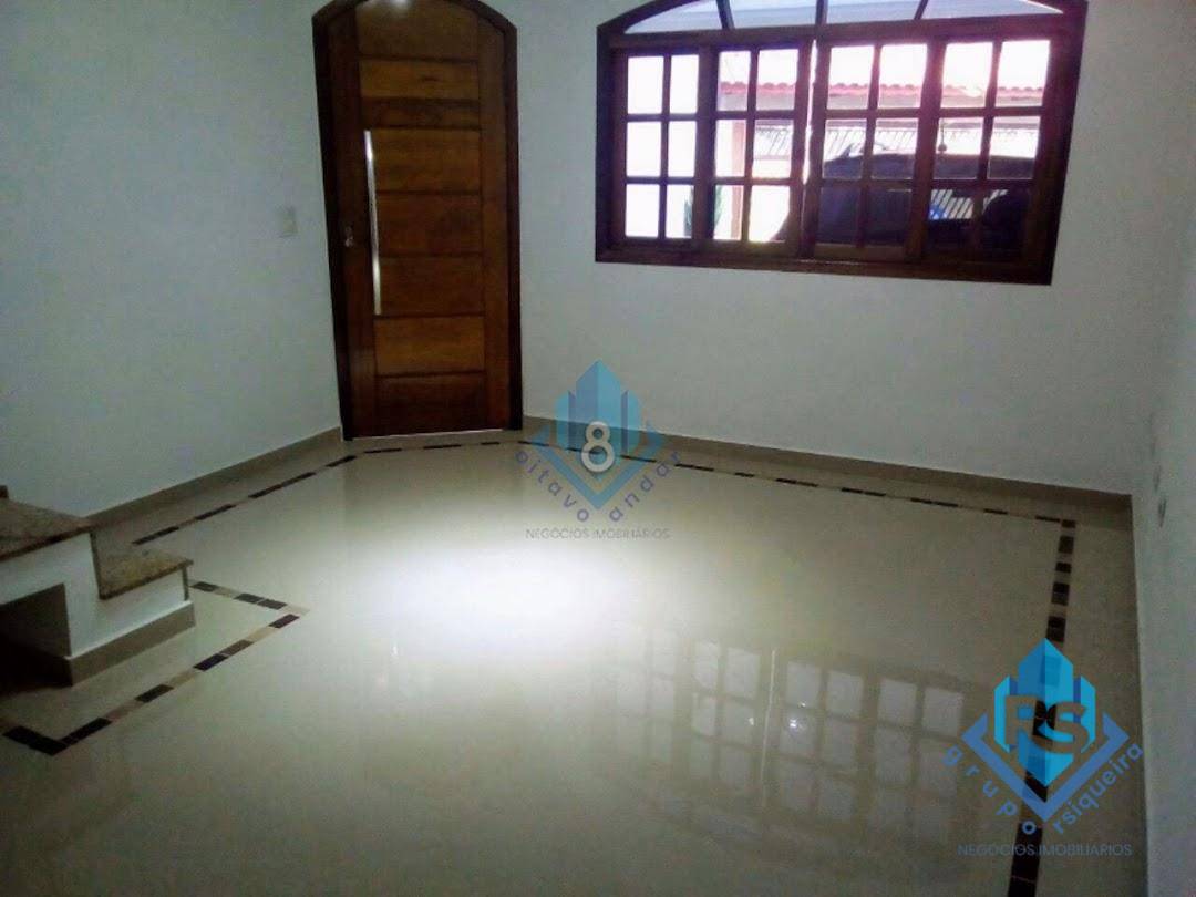 Sobrado à venda com 4 quartos, 180m² - Foto 1