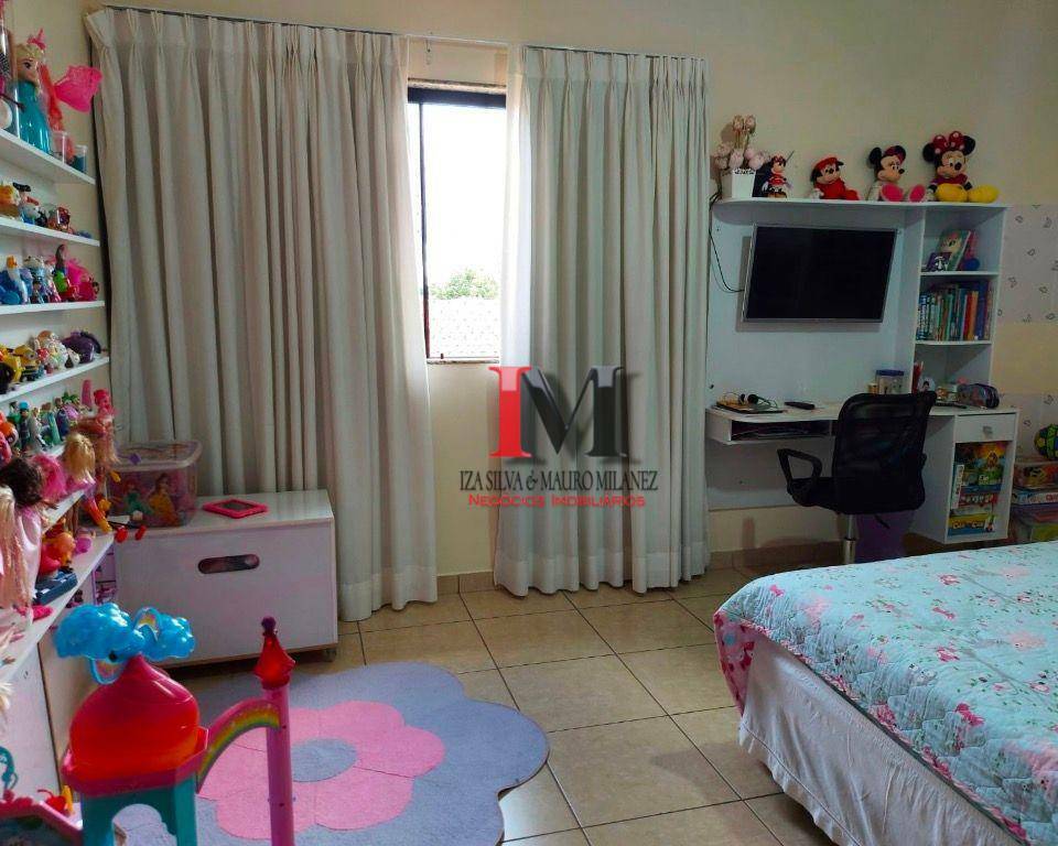 Casa à venda com 3 quartos, 209m² - Foto 18