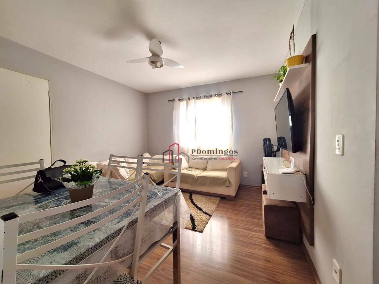 Apartamento para alugar com 2 quartos, 42m² - Foto 4