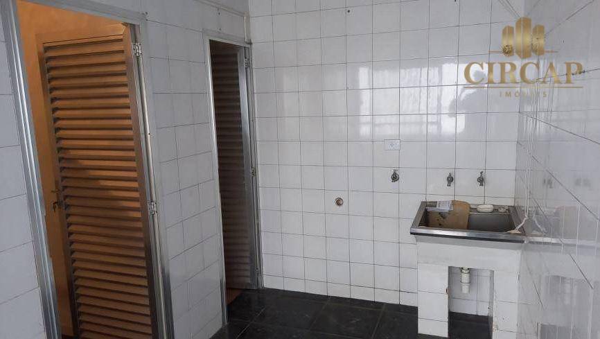 Casa à venda e aluguel com 4 quartos, 300m² - Foto 10