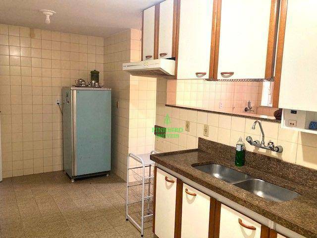 Apartamento à venda com 4 quartos, 288m² - Foto 17