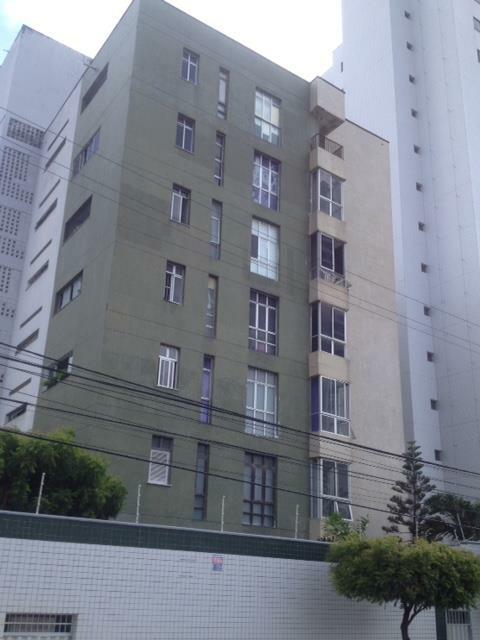 Apartamento à venda com 3 quartos, 156m² - Foto 2