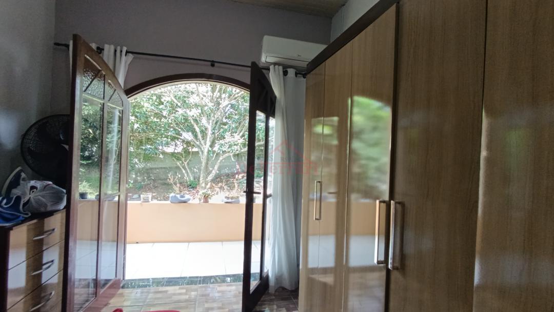 Casa à venda com 2 quartos, 390m² - Foto 11