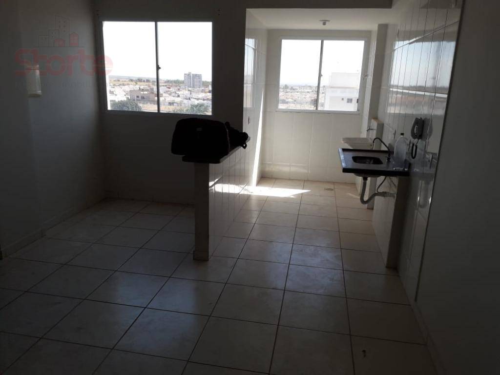 Apartamento à venda com 2 quartos, 49m² - Foto 12