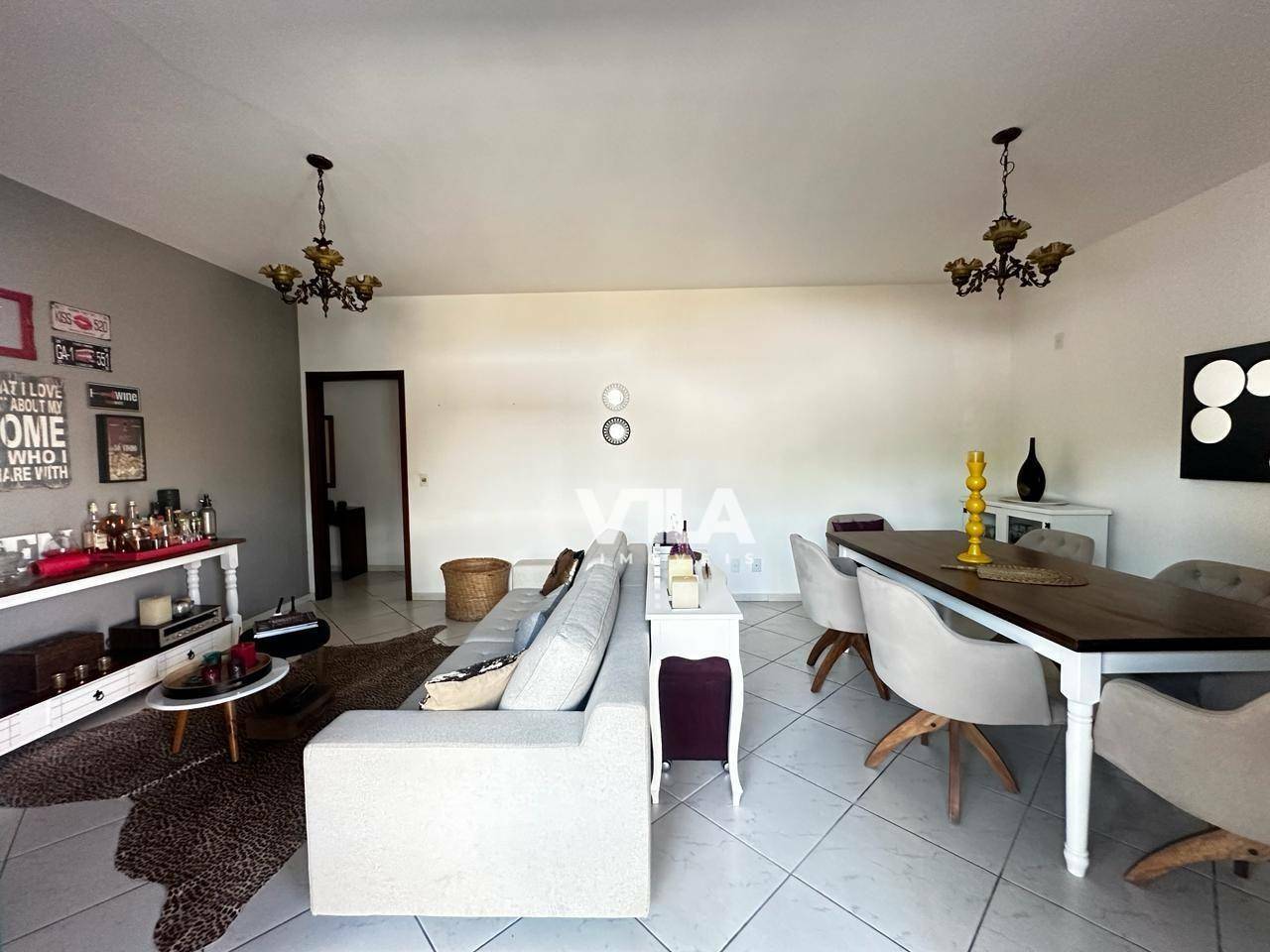 Casa à venda com 3 quartos, 229m² - Foto 14