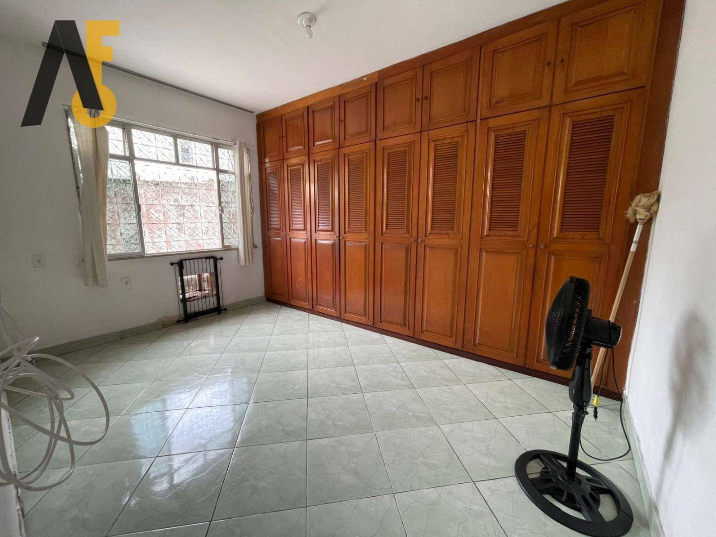 Casa à venda com 3 quartos, 399m² - Foto 9