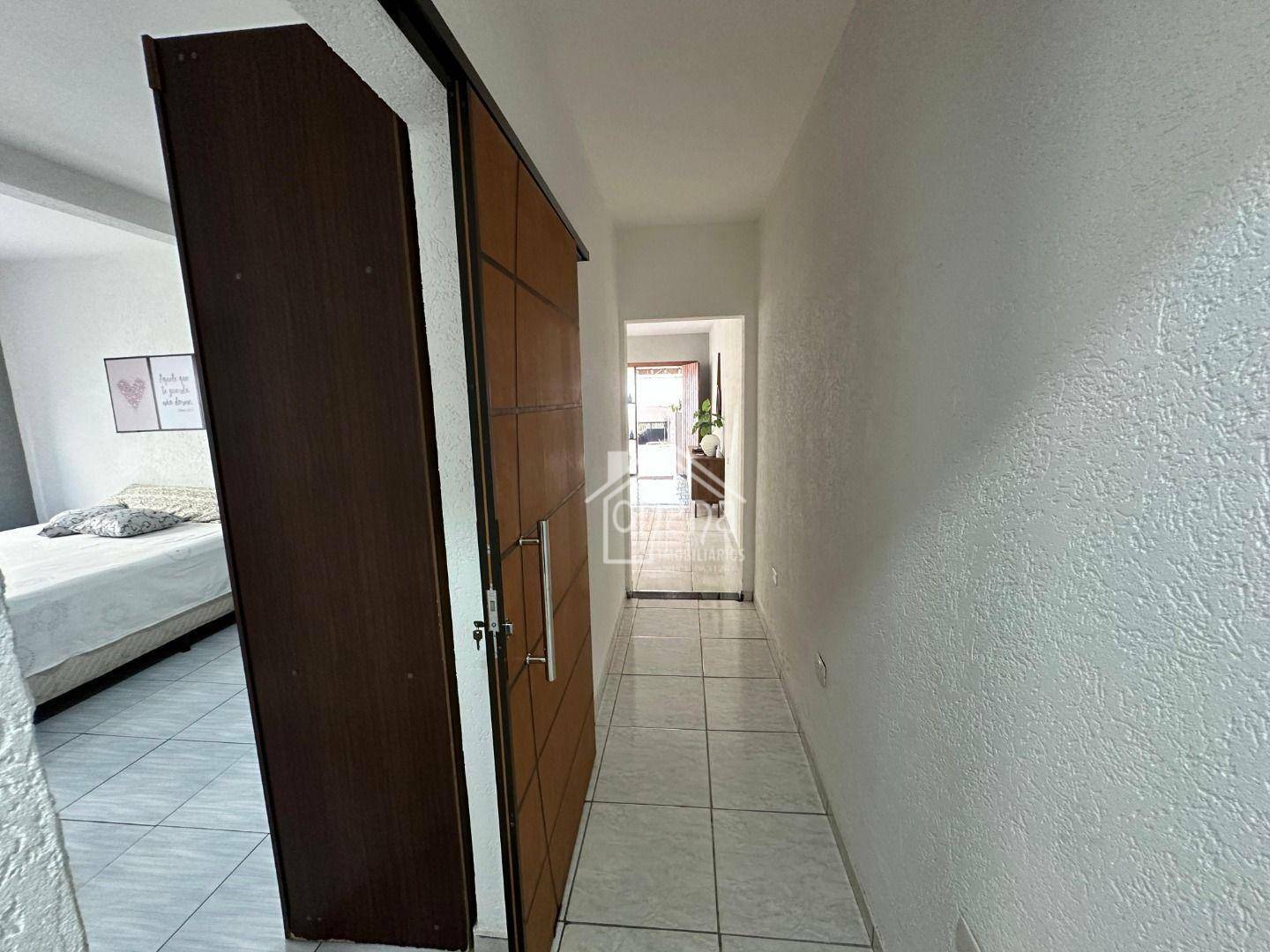 Casa à venda com 4 quartos, 246m² - Foto 18