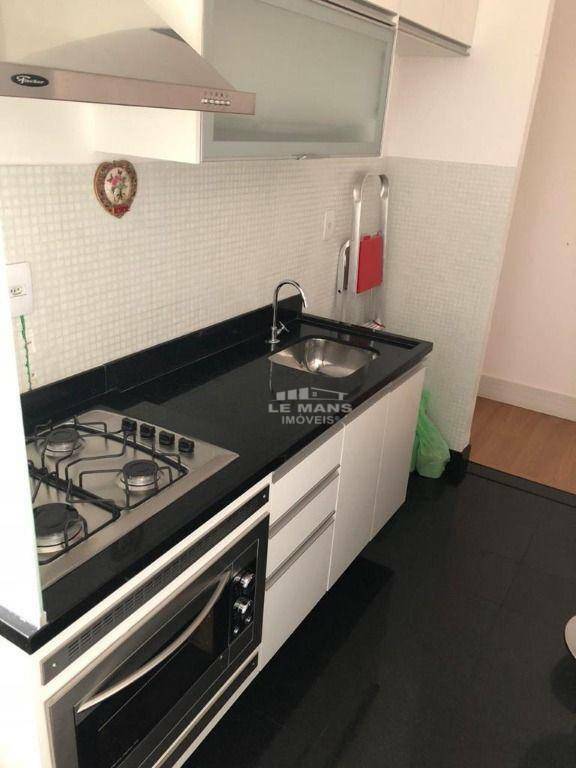 Apartamento à venda com 2 quartos, 63m² - Foto 4