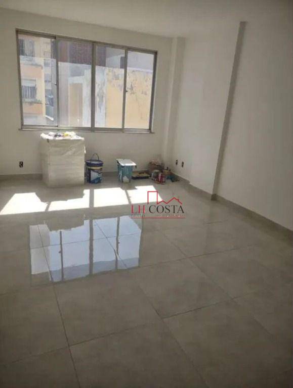 Apartamento à venda com 2 quartos, 70m² - Foto 1