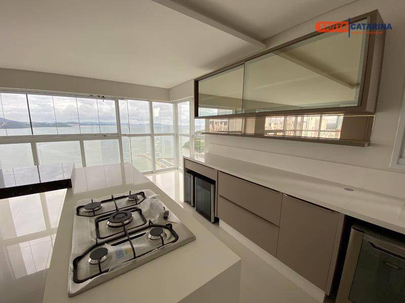 Apartamento à venda com 4 quartos, 237m² - Foto 7